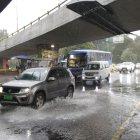 Las lluvias provocaron congestión vehicular en algunas calles de la capital.