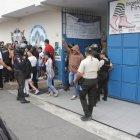 Dalton Narváez fue a votar camuflado.