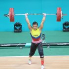 La fortaleza de Angie Palacios durante la prueba de halterofilia en los Juegos Panamericanos Santiago 2023.