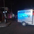 Una unidad móvil de Medicina Legal llegó hasta al sitio para retirar el cadáver.