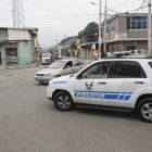 Policías acudieron al sector para investigar la muerte del sargento.