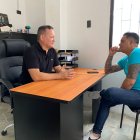 Carlos José Matamoros buscó ayuda en la clínica que dirige Guillermo Robalino.