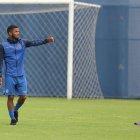 Pedro Vite (d) confesó que está feliz por poder defender al combinado nacional en el Preolímpico. Él y Justin Cuero (i) se perfilan como titulares en la selección.