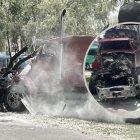 Personal de emergencia continúan en el lugar atendiendo el siniestro.