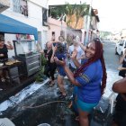 Varias familias celebran carnaval desde las 14:00 de este martes.