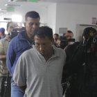 Los individuos estaban en posesión de armas de fuego y drogas, entre otros objetos.