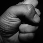 Moradores agredieron al presunto ladrón.