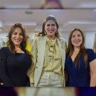 En una visita al Parlamento Andino: Mayra Salazar, Cristina Reyes y Fabiola Gallardo, expresidenta de la Corte del Guayas, una de las procesadas por el caso Purga.