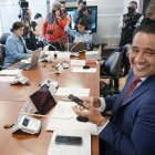 Ronny Aleaga fue asambleísta por la Revolución Ciudadana. Él fue miembro de los Latin Kings.