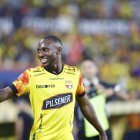 Aníbal Chalá se estrenó con gol en Barcelona.