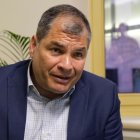 Rafael Correa dice que no conoce a asambleístas que renunciaron.