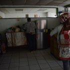 Los cortes de energía afectaron el comercio.