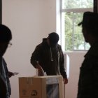 De las 11 preguntas planteadas en la consulta popular, en nueve ganó el sí y en dos el no.