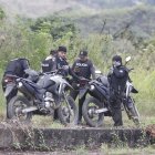 Gendarmes acudieron a la zona, levantaron el cadáver y buscaron indicios en el sitio.