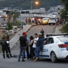 El ciudadano recibió varios disparos que lo mataron de contado.