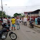 Agentes policiales acordonaron la zona y recogieron indicios balísticos.