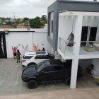 En una lujosa casa fue capturado el hermano de alias Fito.