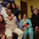 Don Washo se separó de su esposa hace más de diez años y desde entonces vive con sus hijas.