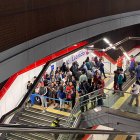 Los usuarios captaron imágenes de lo que ocurría al interior de las estaciones.