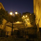 Al inicio de las escalinatas que permiten subir al callejón se ubica una carpa de Segura EP  que se encuentra vacía.