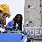 Lisseth Ayoví recorrió la Av. 25 de Junio y saludó a cientos de machaleños que la esperaban.