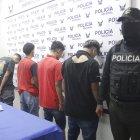 Se detuvo a dos adultos y dos menores. Estos últimos fueron aislados.