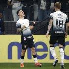 Corinthians avanzó de fase en la Copa Sudamericana tras derrotar en penaltis a Bragantino.