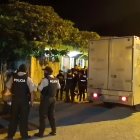 La víctima se encontraba en una reunión con amigos y familiares cuando lo atacaron. Al sitio llegaron luego agentes de Criminalística.