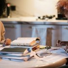 Las becas contarán con asesoramiento personalizado y asistencia técnica para facilitar su postulación a 24 carreras. El evento tendrá lugar el 7 de septiembre.