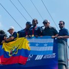 Kiara Rodríguez realiza un paseo por las calles de Guayaquil.