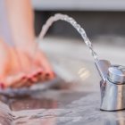 Los cortes de energía tiene un efecto sobre el suministro de agua en la capital de Ecuador.