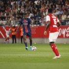 Willian Pacho en el partido de PSG ante Girona por Champions League