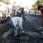 A pesar de que la calle Yanacona fue repavimentada en 2022, el trabajo no duró nada.