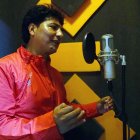 Míster Santana detalla que hubo una ocasión que una clienta le pidió que le devolviera el dinero porque se fue la luz.