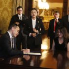 Andrea Arrobo (der.) asumió el Ministerio de Energía y Minas en noviembre de 2023.