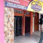 Comercios en Esmeraldas lucen desolados.