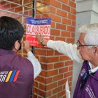 Los inspectores colocaron sellos de clausura en los negocios que no cumplían con las regulaciones sanitarias.