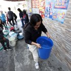 Las personas se levantaron sorprendidas por la falta de servicios.