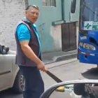 El sujeto fue grabado cuando amenazaba a otro conductor, en el norte de Quito.