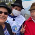 Lourdes Tibán (izq.) y Raúl Ilaquiche, en una imagen compartida en sus redes sociales.