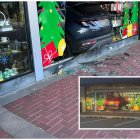 El vehículo ingresó totalmente al centro comercial, causando daños.