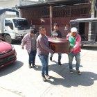 El cadáver del octogenario fue retirado ayer por sus parientes.