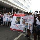 En varias ciudades del país se realizaron plantones para exigir respuestas