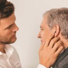 Ciertas dolencias faciales están relacionadas con los oídos debido a su cercanía anatómica.