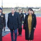 Edmundo González llegó a Quito y fue recibido por la canciller Gabriela Sommerfeld.