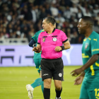 El exábitro Byron Moreno tuvo que dirigir el partido de presentación de Liga de Quito ante Alianza Lima