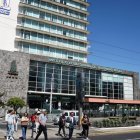 El reglamento del IESS no permite que una persona se jubile tan temprano.