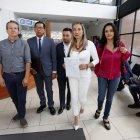 Elsa Guerra acudió al TCE con coidearios del partido y la candidata a la vicepresidencia Verónica Silva.