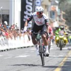 El ciclista nacido en Sucumbíos, de 27 años, batalló hasta el final para ganar el título nacional de ruta, ante el acoso de Alexander Cepeda y Mateo Ramírez.