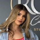 La jovencita es una artista completa que canta, baila y actúa.